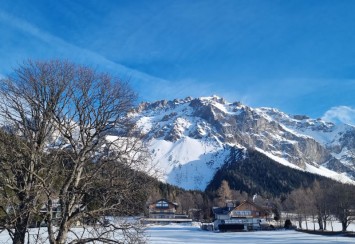 Hotel Residence vor dem majestätischen Dachstein